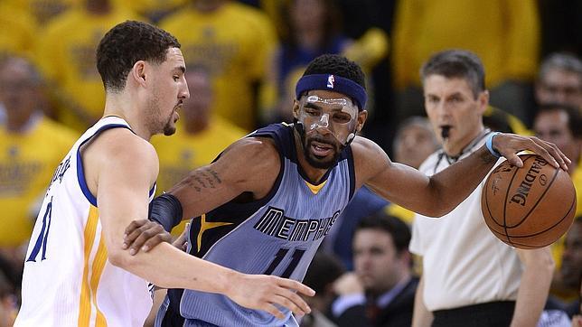 Un enmascarado acerca a los Grizzlies a la final del Oeste